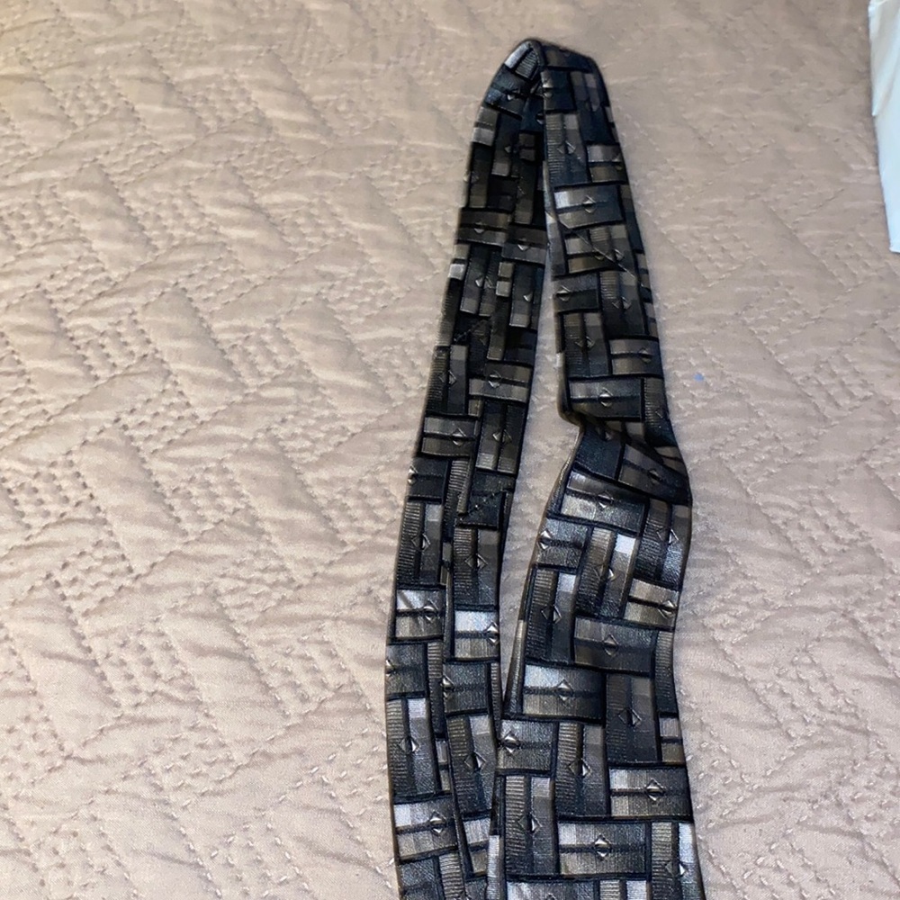 Joseph & Feiss International tie and John Sparks New York pocket square